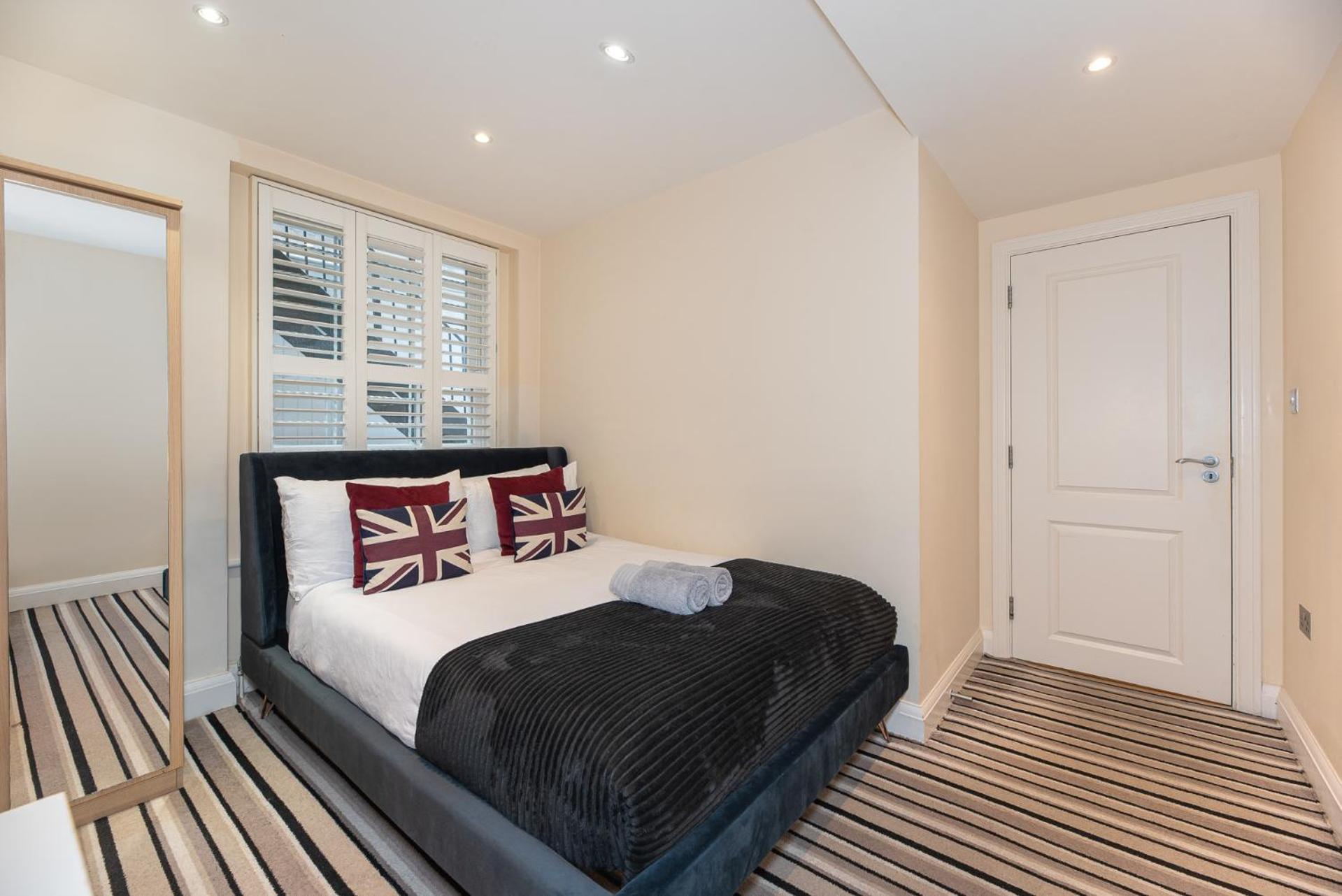 3 Bedroom Apartment With Private Terrace In Pimlico, Westminster, Victoria London Exteriör bild