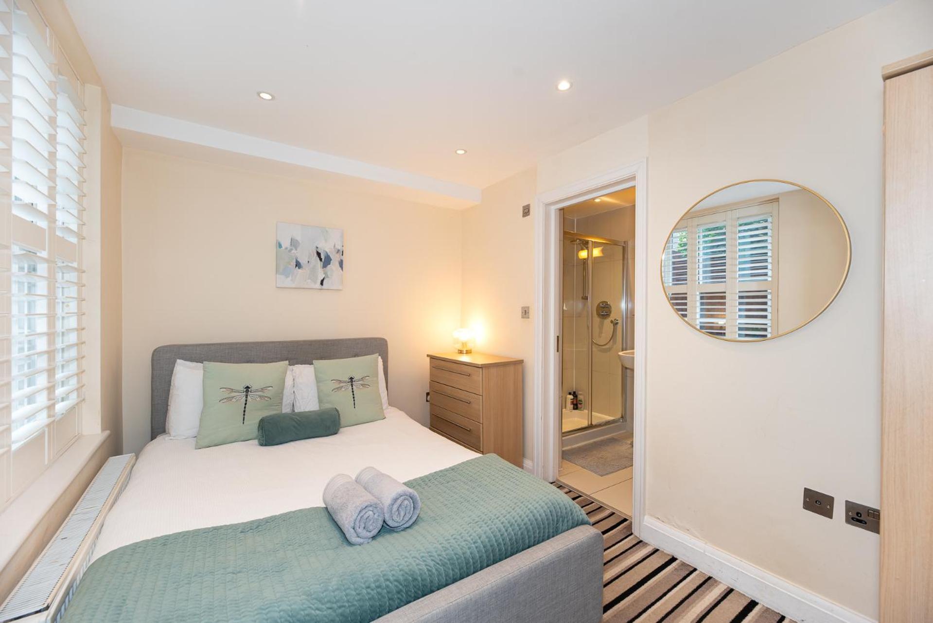 3 Bedroom Apartment With Private Terrace In Pimlico, Westminster, Victoria London Exteriör bild