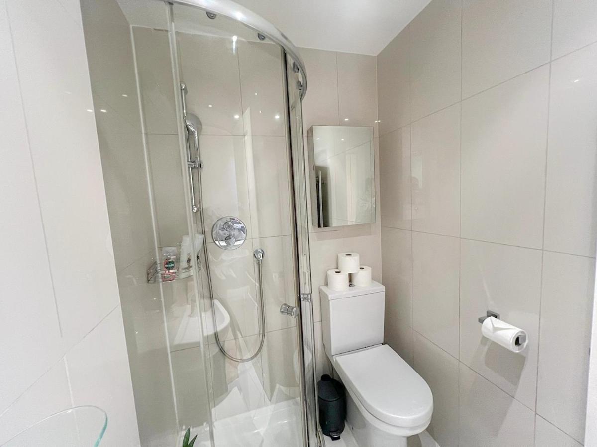 3 Bedroom Apartment With Private Terrace In Pimlico, Westminster, Victoria London Exteriör bild