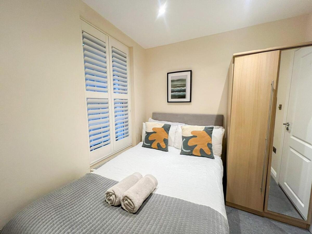 3 Bedroom Apartment With Private Terrace In Pimlico, Westminster, Victoria London Exteriör bild