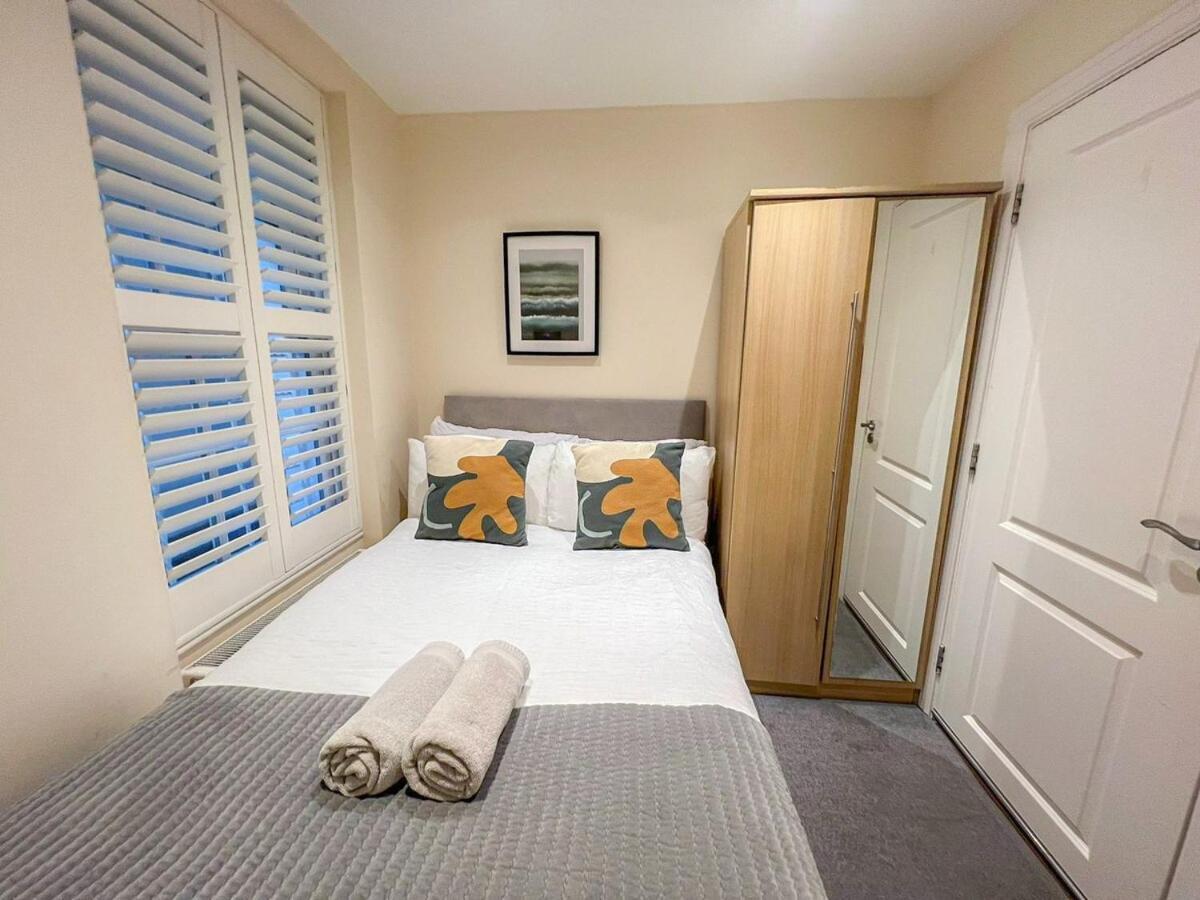 3 Bedroom Apartment With Private Terrace In Pimlico, Westminster, Victoria London Exteriör bild