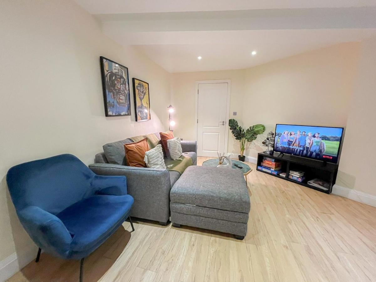 3 Bedroom Apartment With Private Terrace In Pimlico, Westminster, Victoria London Exteriör bild
