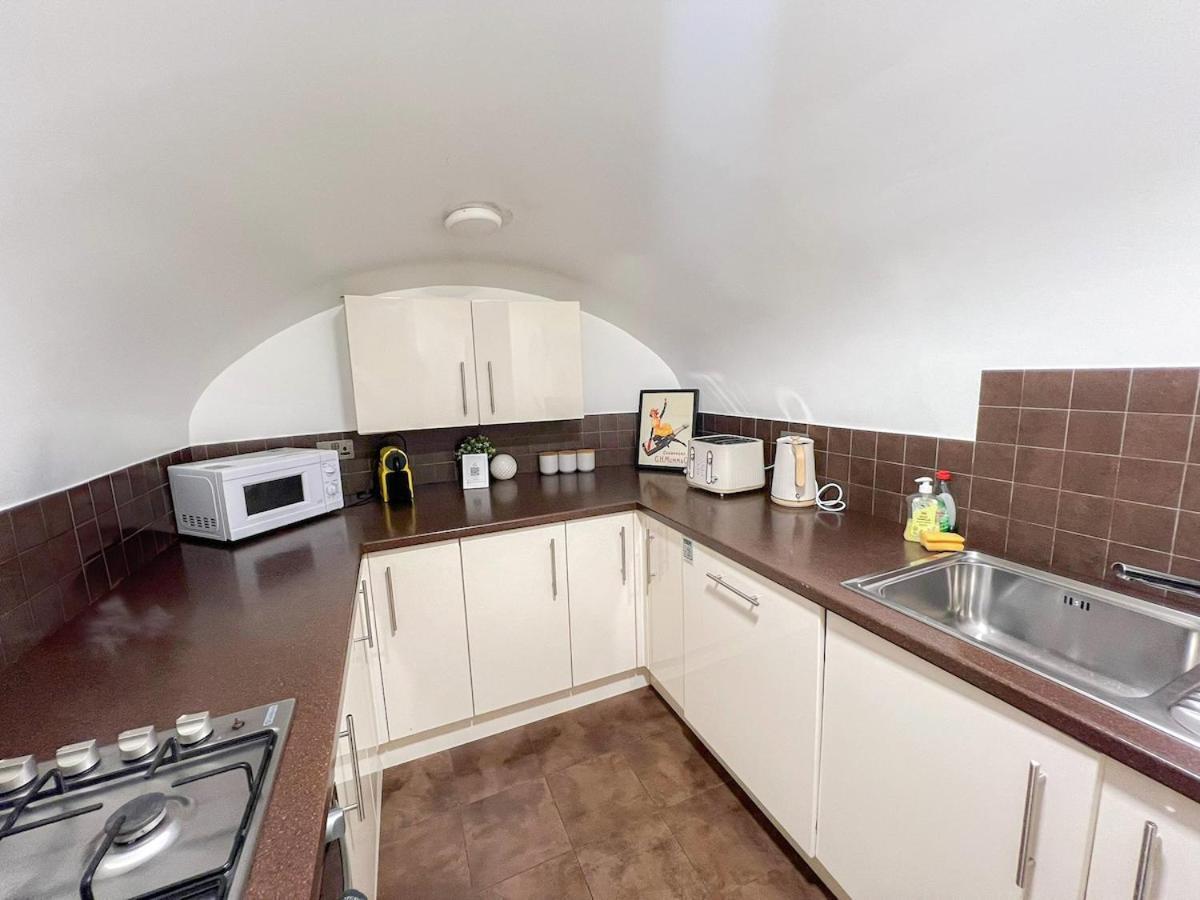 3 Bedroom Apartment With Private Terrace In Pimlico, Westminster, Victoria London Exteriör bild
