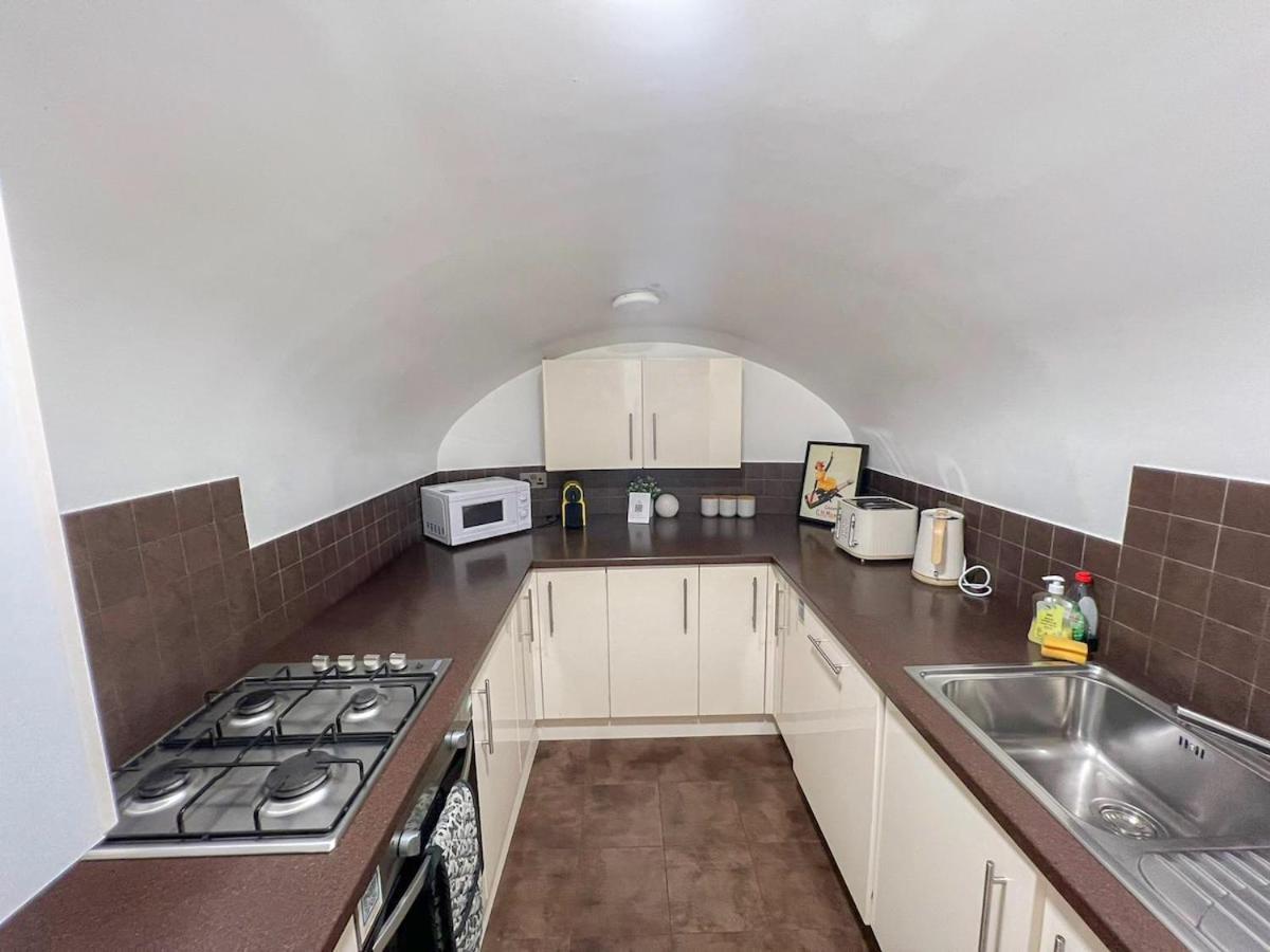3 Bedroom Apartment With Private Terrace In Pimlico, Westminster, Victoria London Exteriör bild